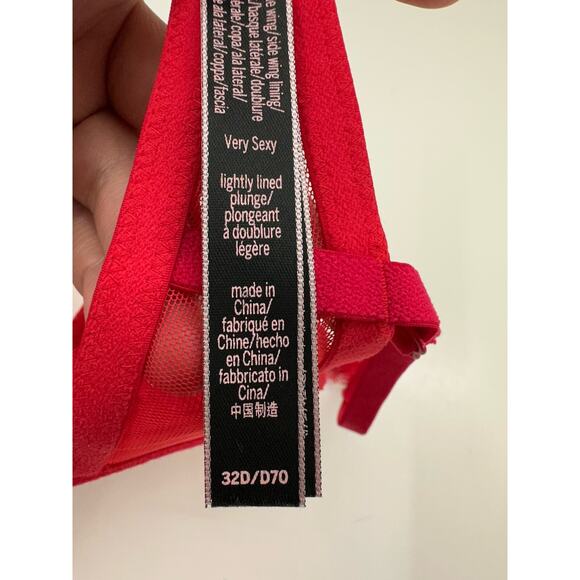 Victorias Secret Womens Bra 32D Very Sexy Lightly Lined Plunge Red Lacy Strappy - Picture 8 of 15